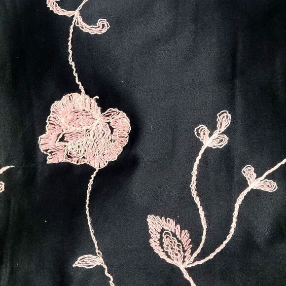 Elliott Lauren Pants Womens Sz 6 Zip Black Pink Floral Embroidery Ankle Crop USA - Picture 3 of 16